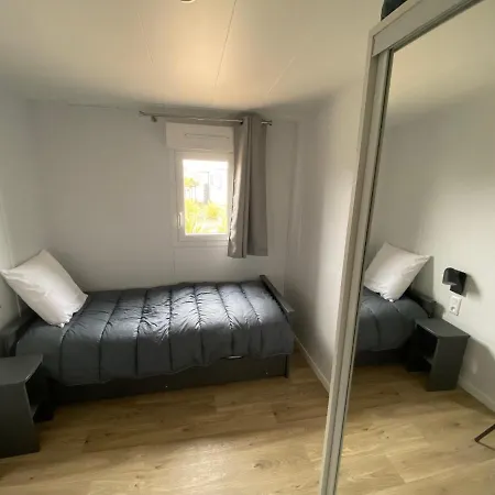 Ferienhaus Moderne En Bord De