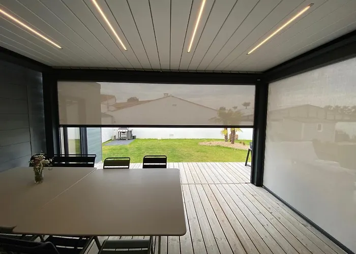 度假居 Moderne En Bord De 布雷蒂诺斯梅尔